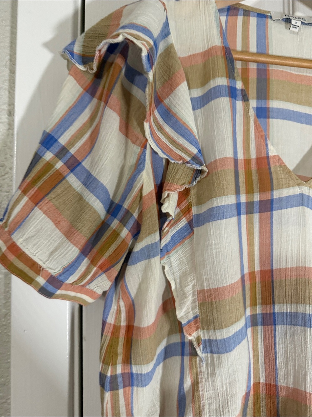 Madewell Plaid Flutter Sleeve V-Neck Blouse | Size Medium | 100% Cotton - Picture 4 of 5